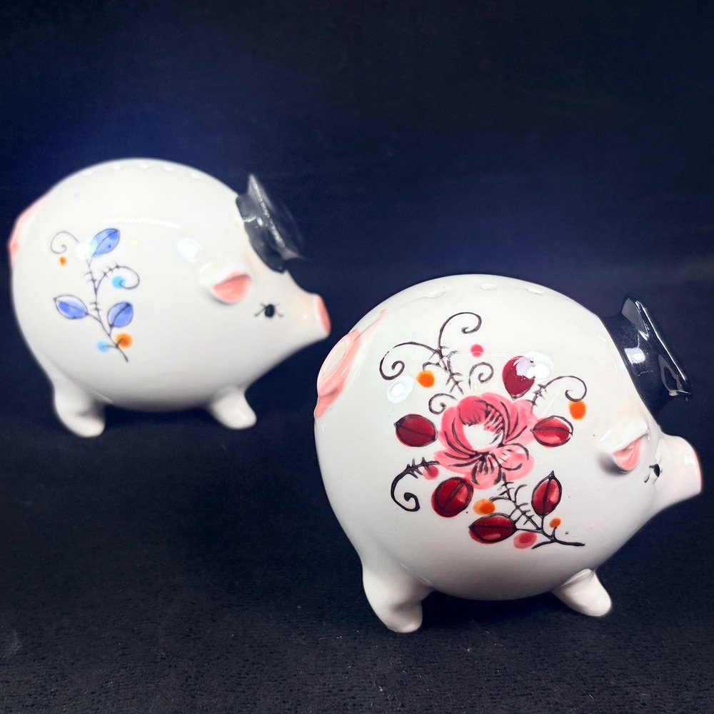 Enesco Pig Salt and Pepper Shakers Graduation Cap Floral‎ Ceramic Japan E-4149